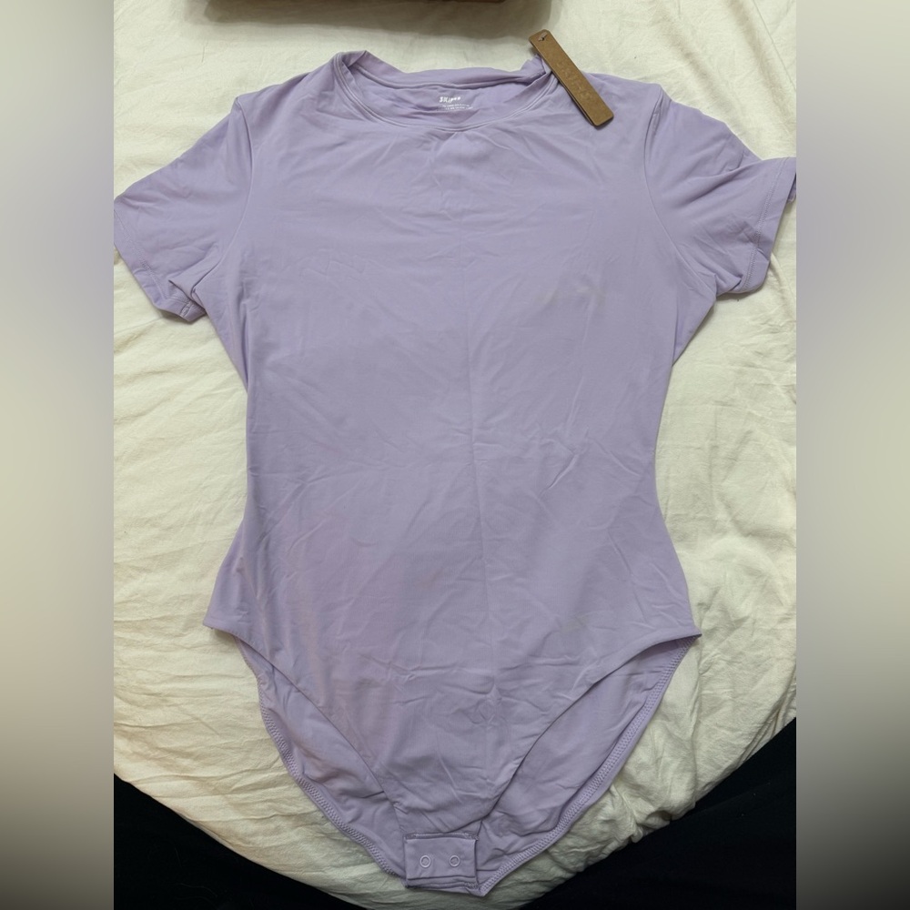 SKIMS Fits Everybody T-shirt Bodysuit Lily M